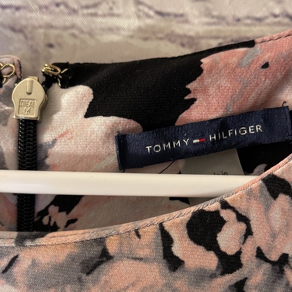 Tommy Hilfiger Floral Dress - Picture 5 of 10